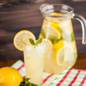Przepisy na pyszne lemoniady - idealne na upalne dni