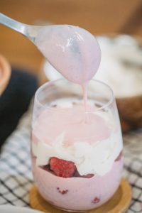 przepis na deser z malinami z kremem mascarpone